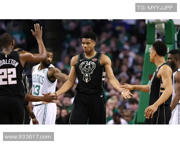 字母哥选择观望雄鹿夺冠前景拒绝提前续约引发关注